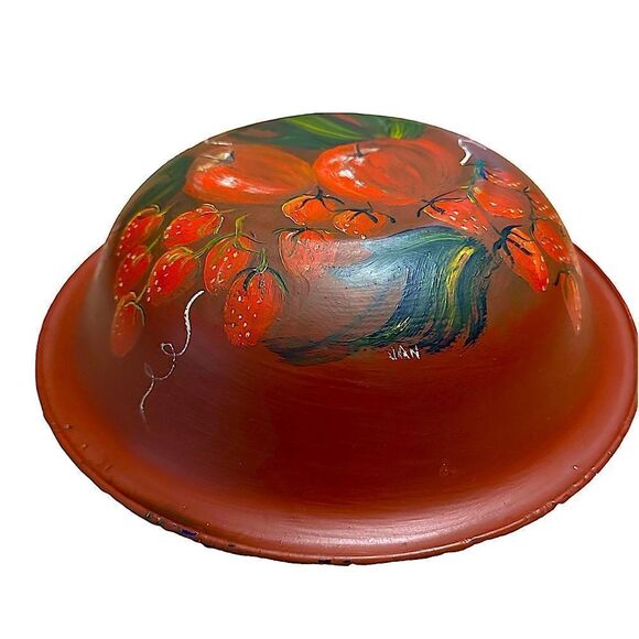 Vintage 60s Hand Painted Apple design enamel bowl wall hanging - Picture 2 of 7